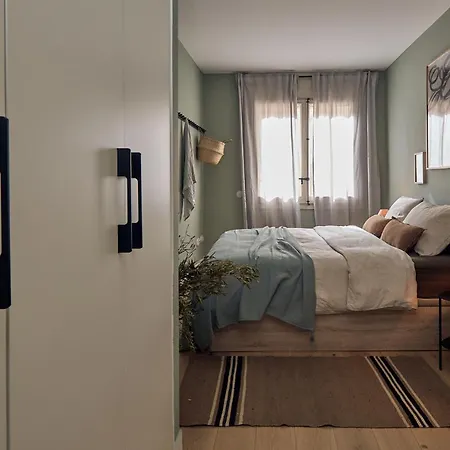 Cassis - Two Bedroom In Apartamento *
