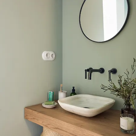 Cassis - Two Bedroom In Barcelona