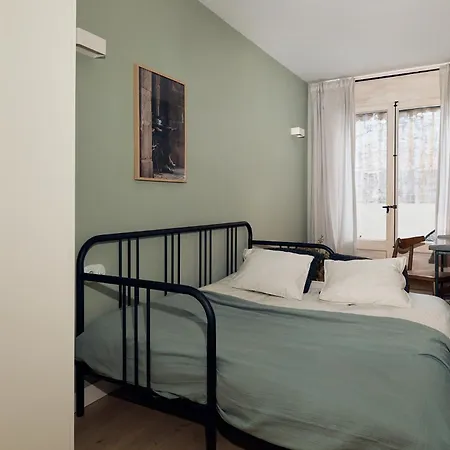 Cassis - Two Bedroom In * Barcelona