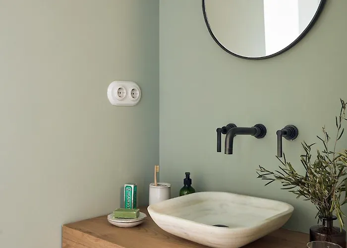 Cassis - Two Bedroom In Barcelona