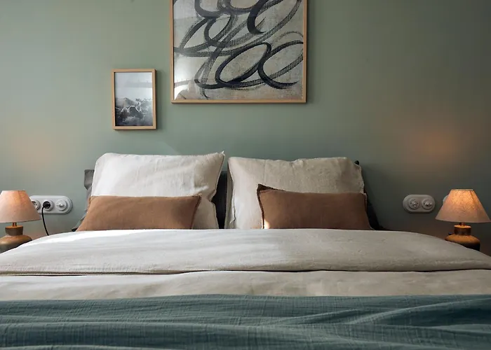 Cassis - Two Bedroom In Lägenhet *